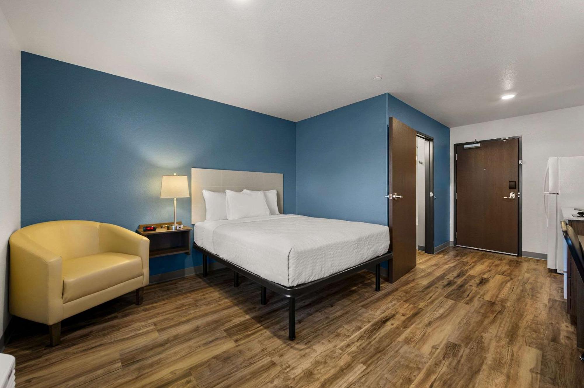 Woodspring Suites Yorktown นิวพอร์ตนิวส์ ภายนอก รูปภาพ