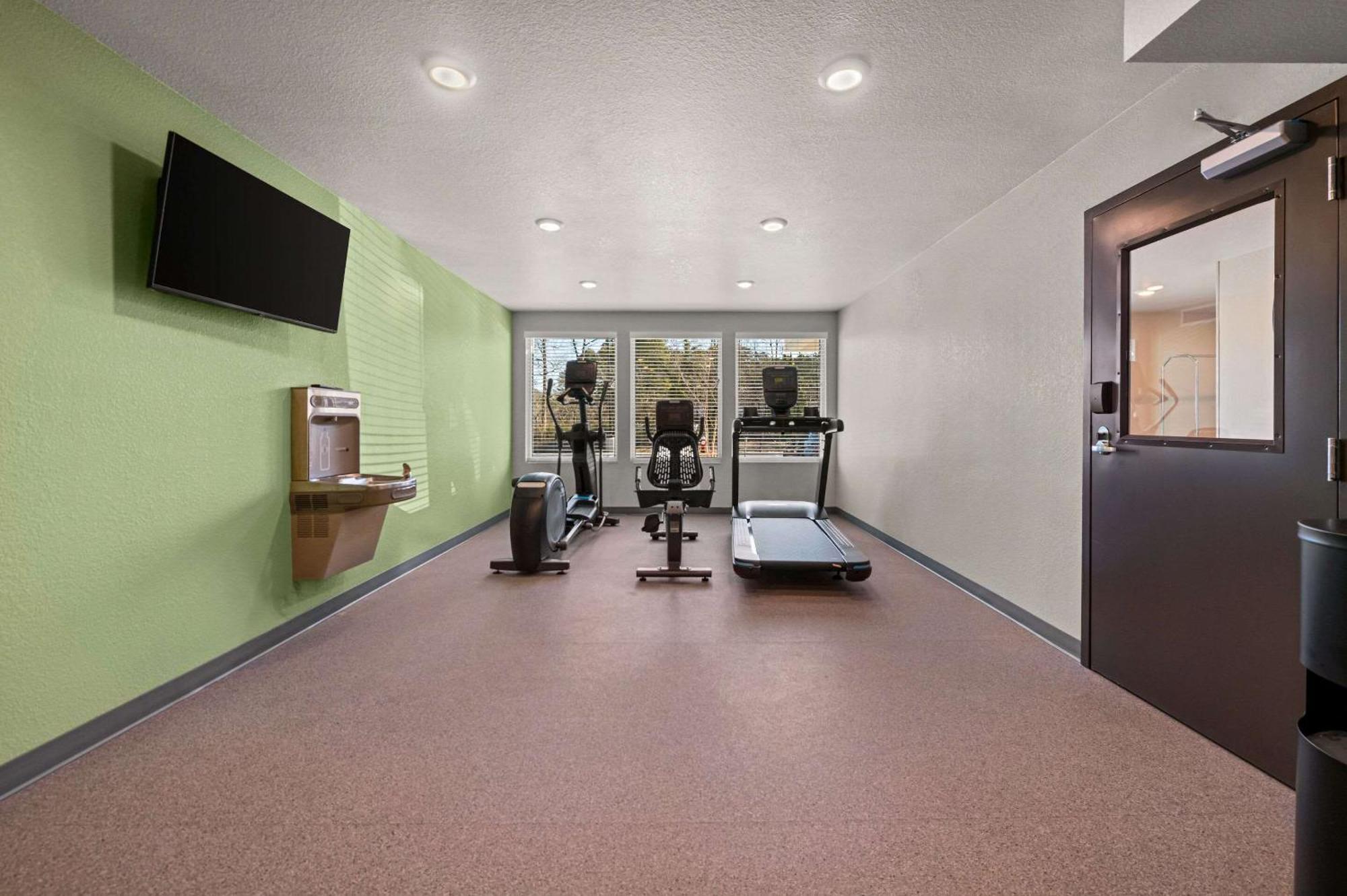 Woodspring Suites Yorktown นิวพอร์ตนิวส์ ภายนอก รูปภาพ