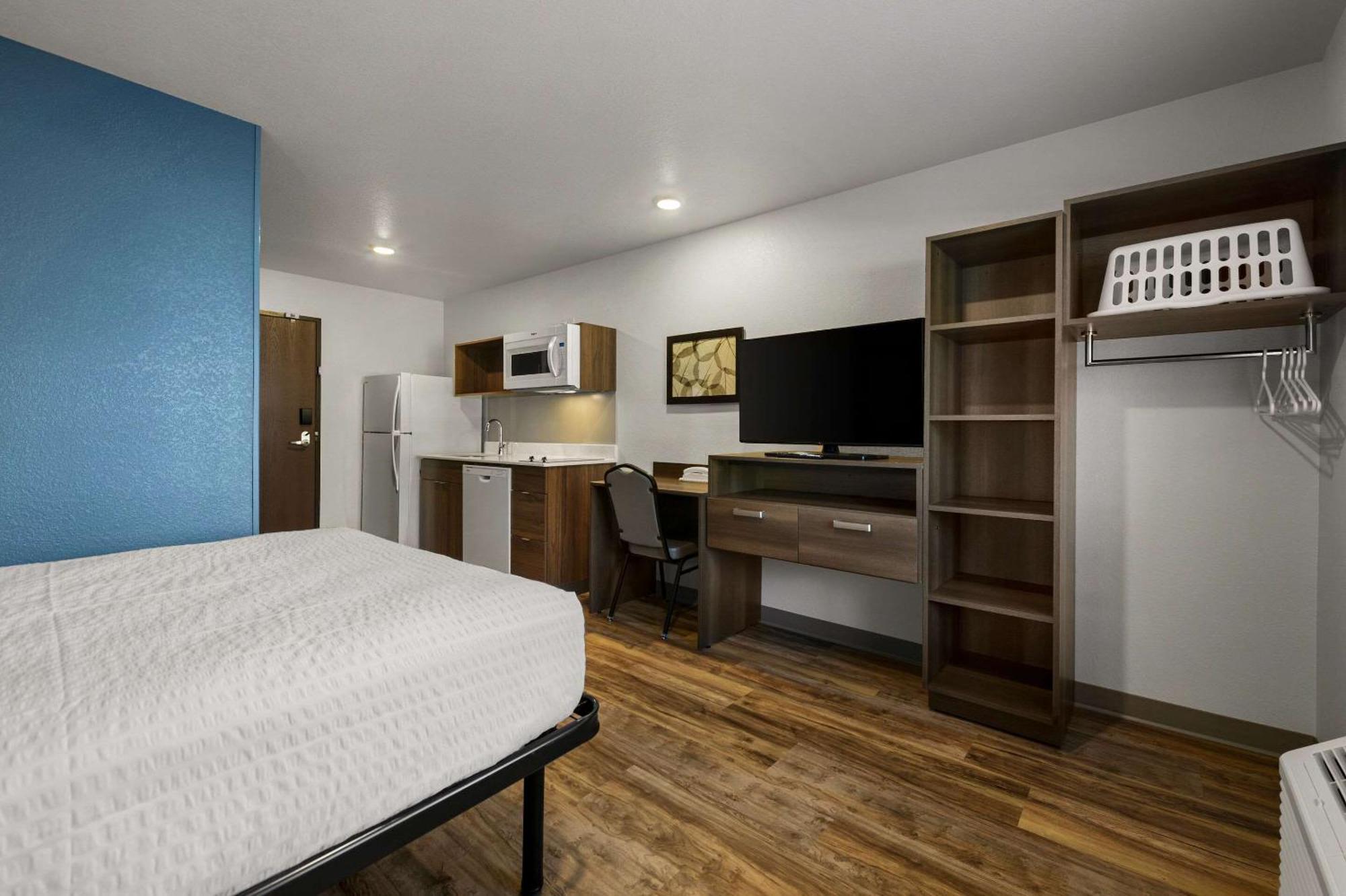 Woodspring Suites Yorktown นิวพอร์ตนิวส์ ภายนอก รูปภาพ