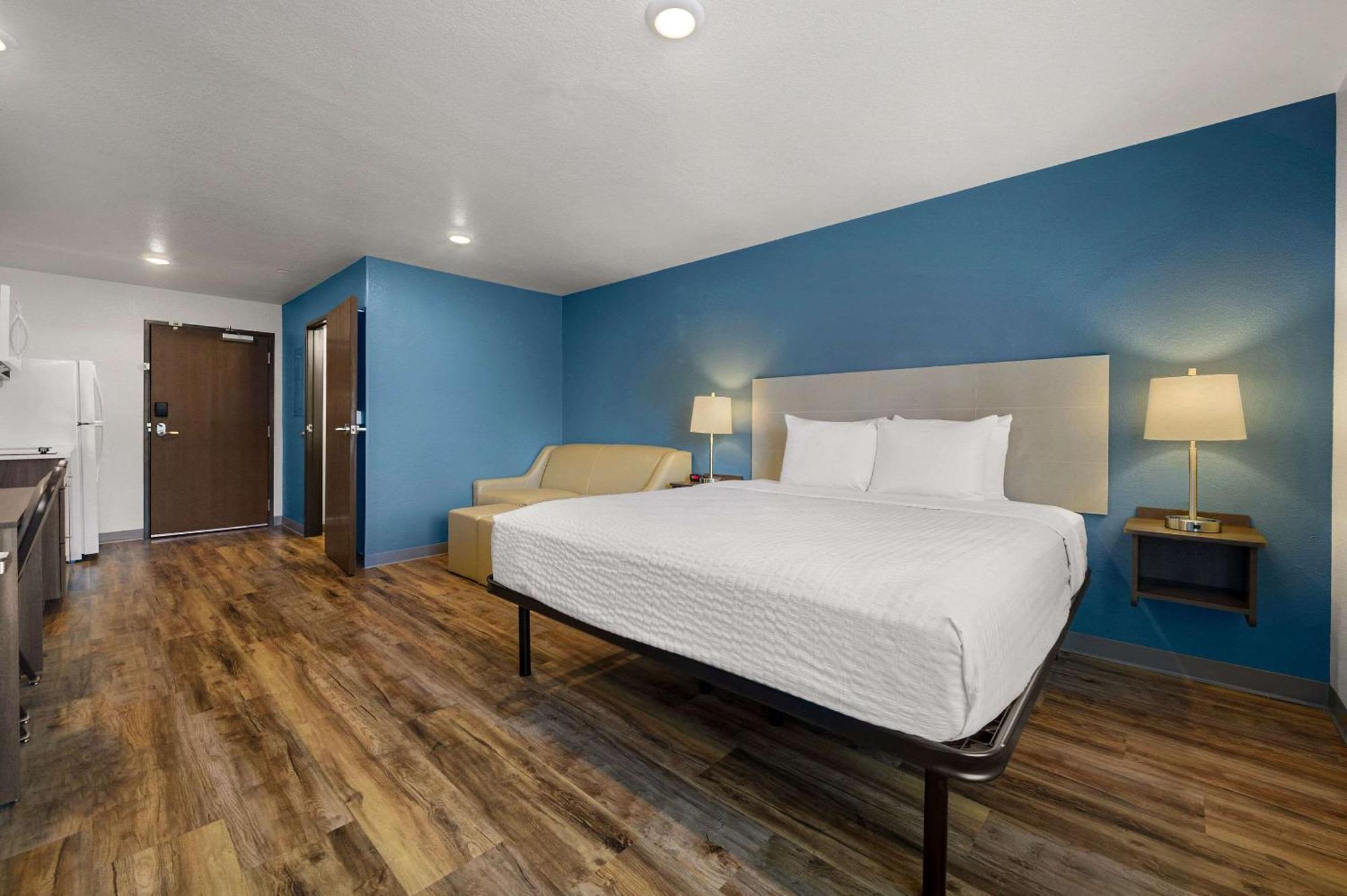 Woodspring Suites Yorktown นิวพอร์ตนิวส์ ภายนอก รูปภาพ