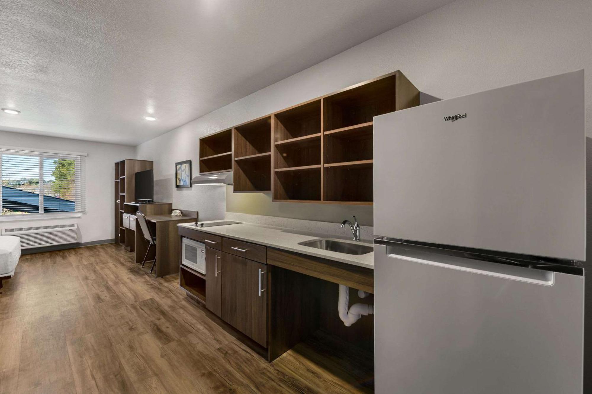 Woodspring Suites Yorktown นิวพอร์ตนิวส์ ภายนอก รูปภาพ