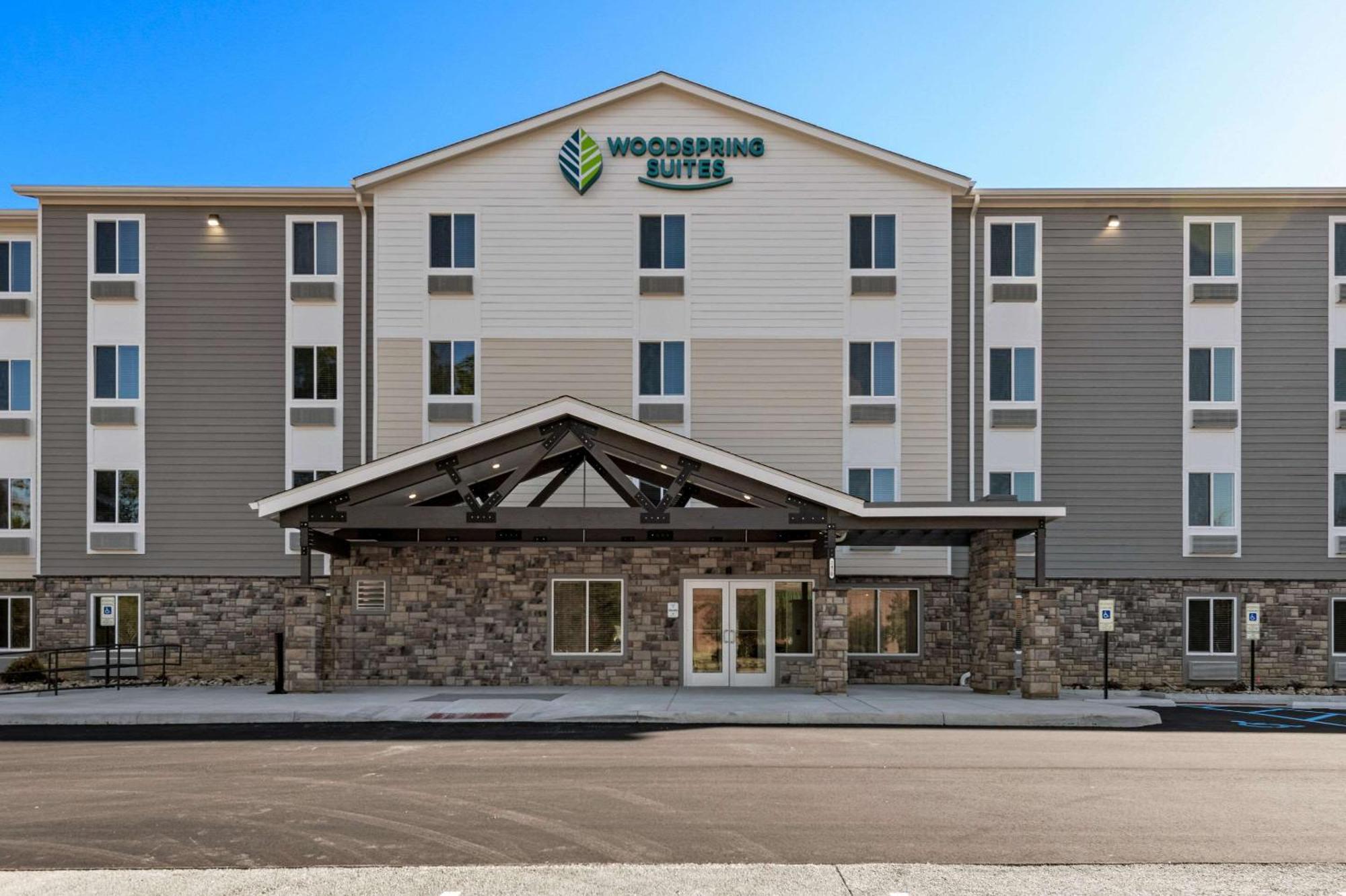 Woodspring Suites Yorktown นิวพอร์ตนิวส์ ภายนอก รูปภาพ